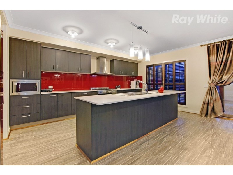 81 Hawkstowe Parade, South Morang VIC 3752