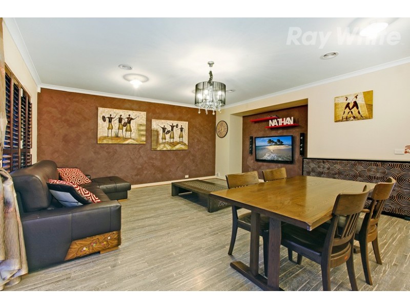 81 Hawkstowe Parade, South Morang VIC 3752