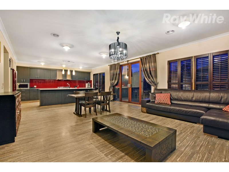 81 Hawkstowe Parade, South Morang VIC 3752