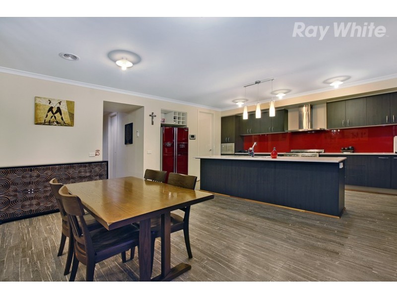 81 Hawkstowe Parade, South Morang VIC 3752