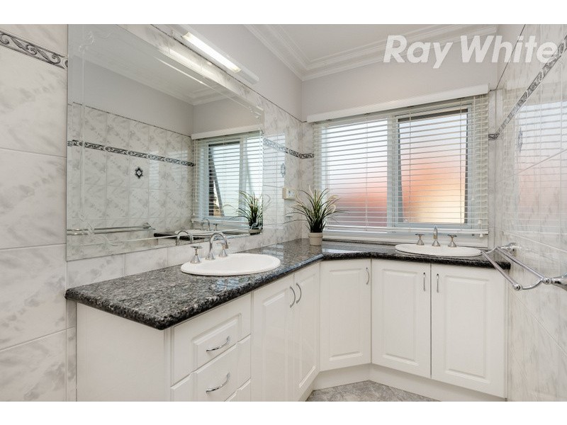 14 Oakden Drive, Bundoora VIC 3083