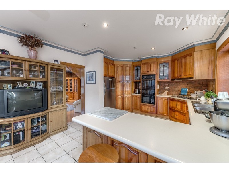 27 Highview Crescent, Macleod VIC 3085