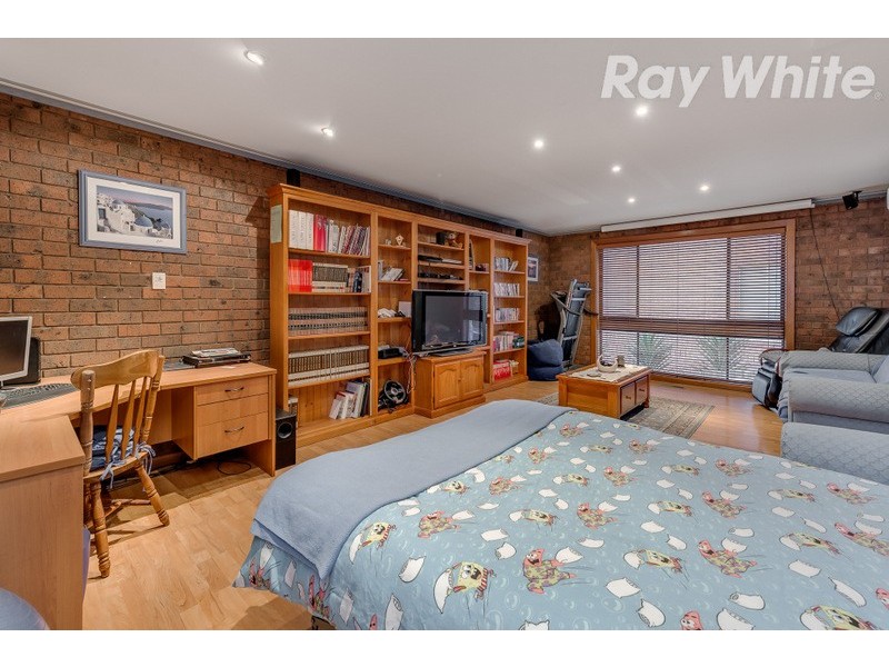 27 Highview Crescent, Macleod VIC 3085