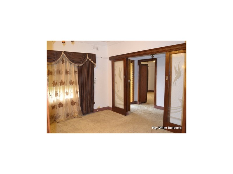 8 Jinghi Road, Reservoir VIC 3073