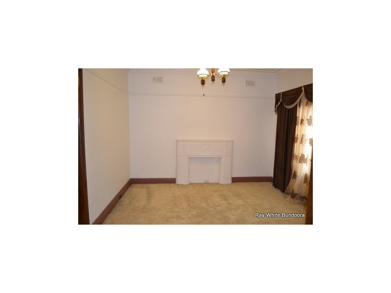 8 Jinghi Road, Reservoir VIC 3073