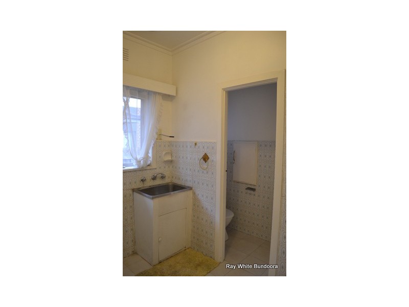 8 Jinghi Road, Reservoir VIC 3073