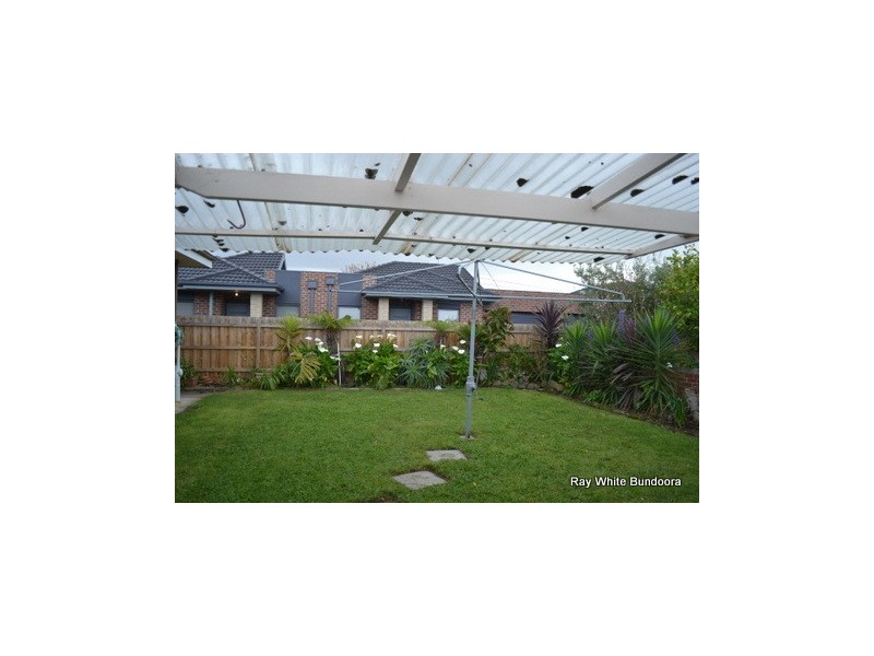 8 Jinghi Road, Reservoir VIC 3073