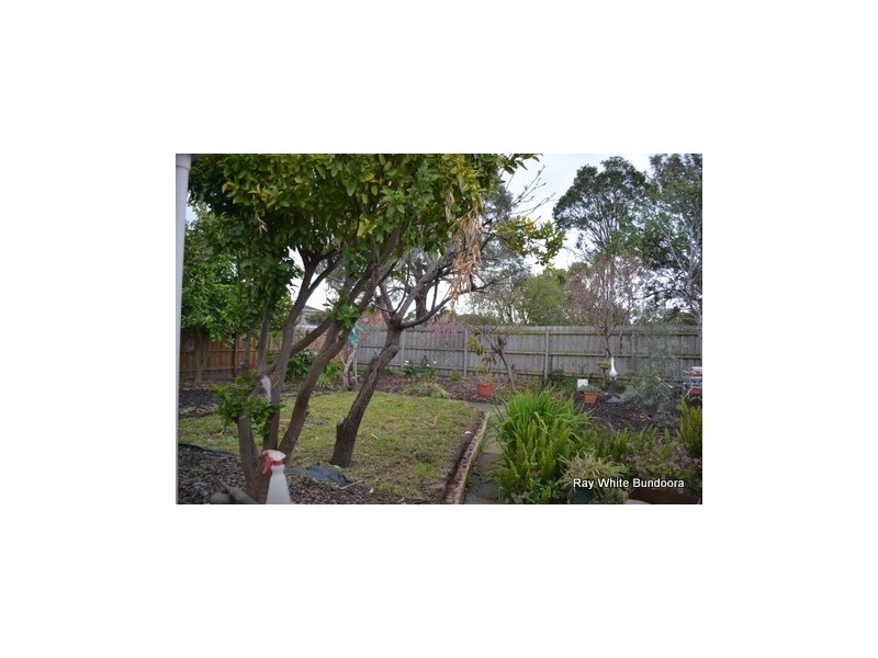 8 Jinghi Road, Reservoir VIC 3073