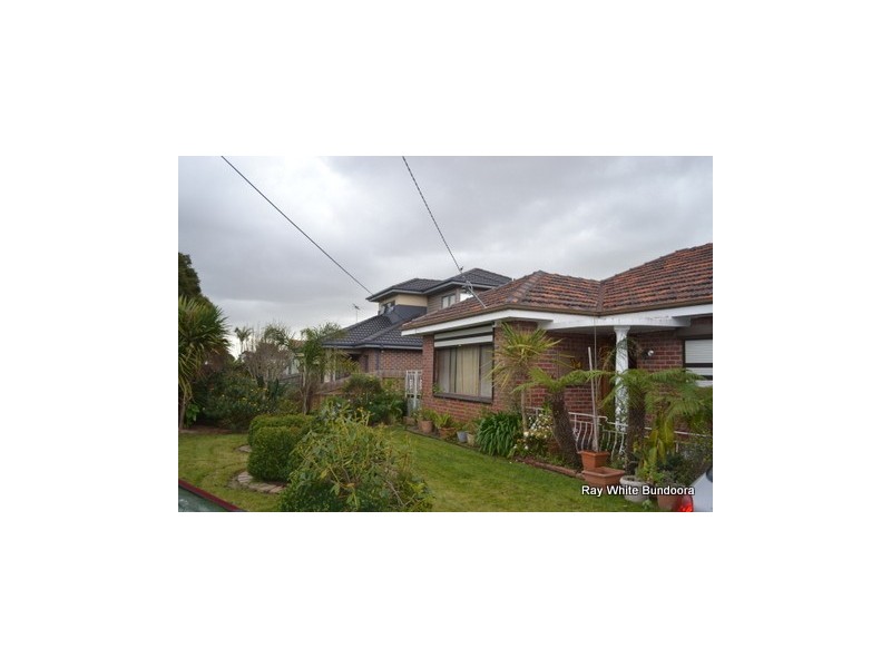 8 Jinghi Road, Reservoir VIC 3073