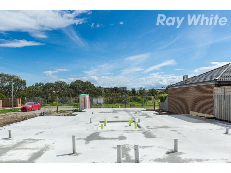 1 and 2/31 Lydgate Terrace, Epping VIC 3076