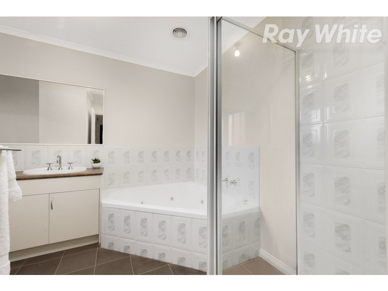 5 Island Place, Mill Park VIC 3082