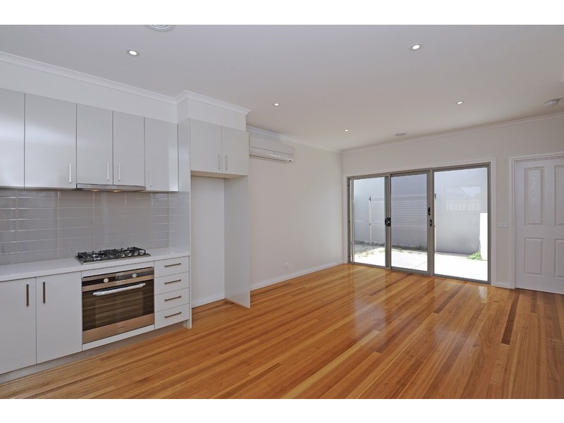 2/80 Miranda Road, Reservoir VIC 3073