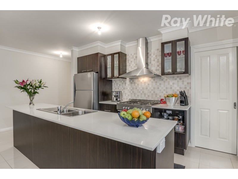 194 Blossom Park Drive, Mill Park VIC 3082