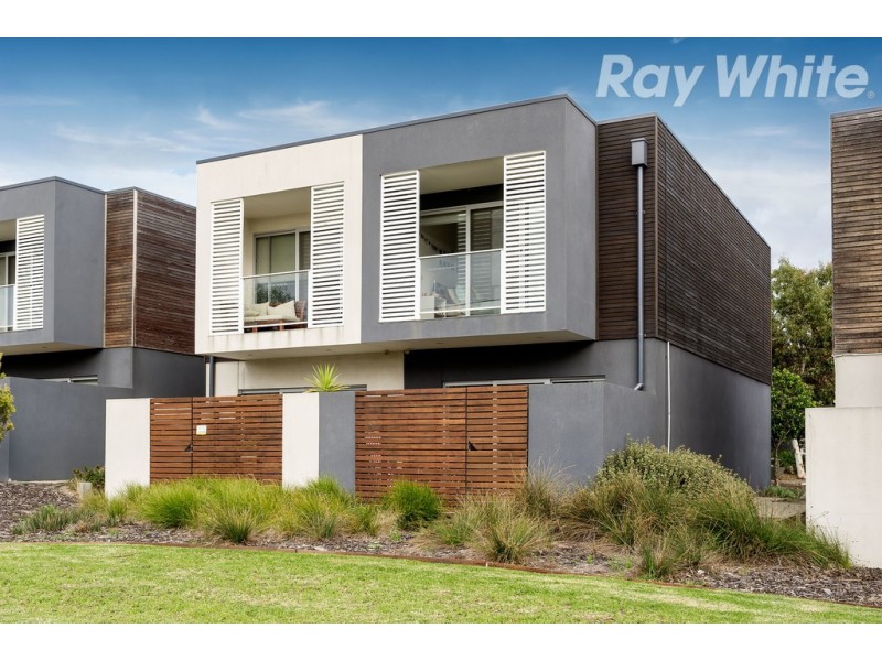 8 Silverash Drive, Bundoora VIC 3083