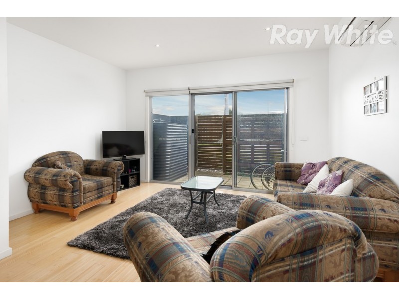 8 Silverash Drive, Bundoora VIC 3083