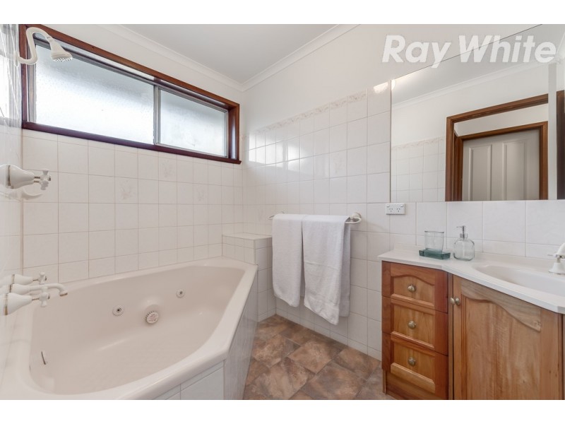 16 Henry Court, Epping VIC 3076