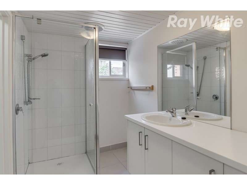 1 and 3/11 Mansfield Court, Bundoora VIC 3083