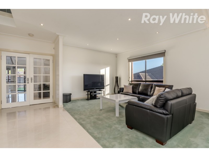 4 Grandiflora Grove, Bundoora VIC 3083