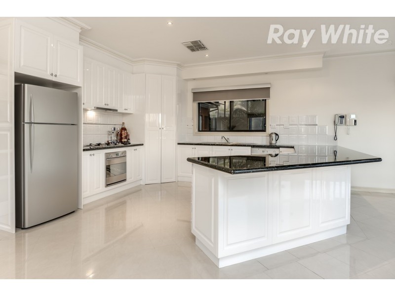 4 Grandiflora Grove, Bundoora VIC 3083