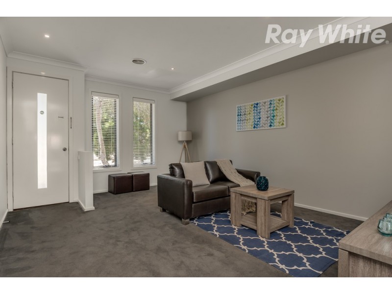 8 Shine Walk, Epping VIC 3076