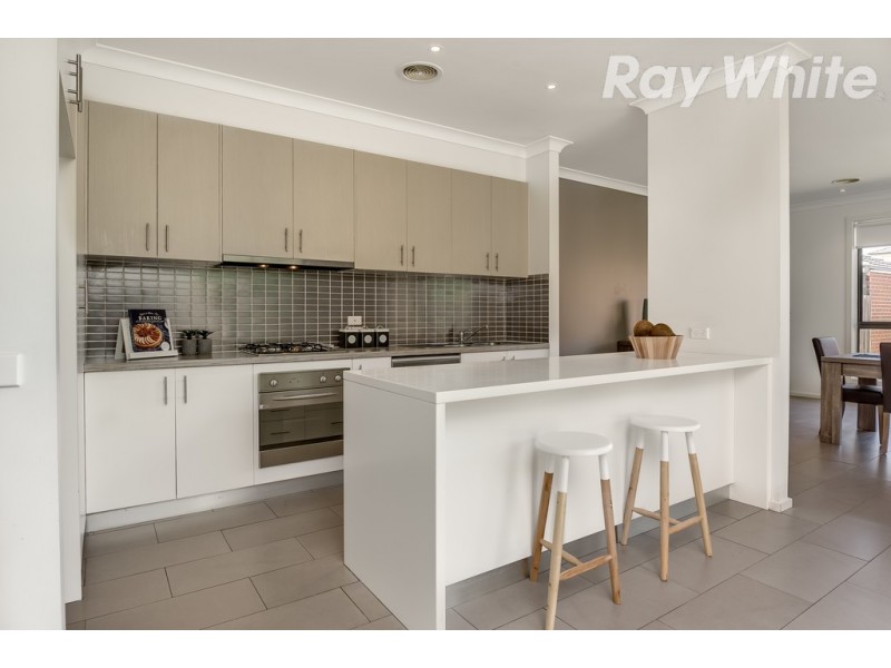 8 Shine Walk, Epping VIC 3076