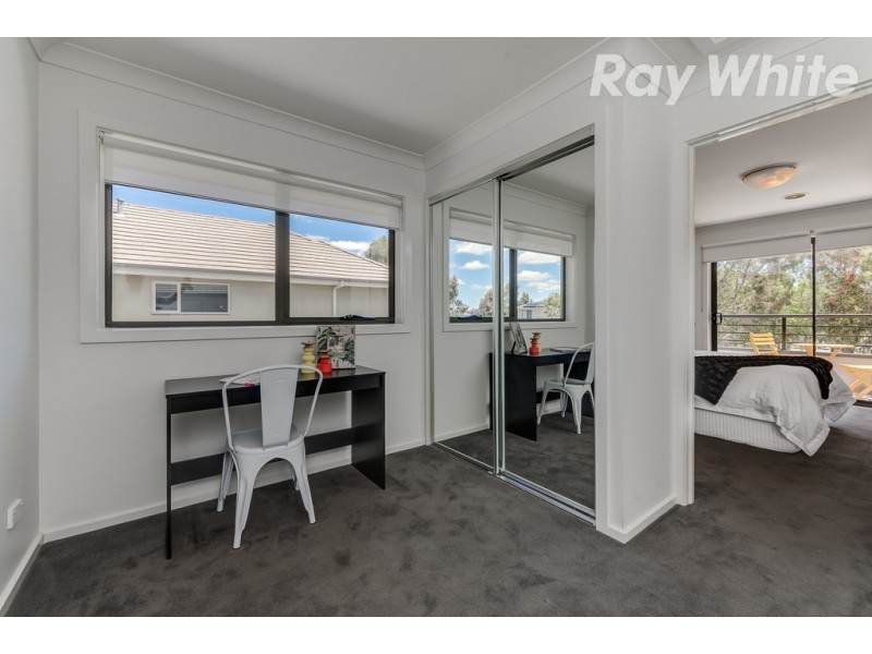8 Shine Walk, Epping VIC 3076