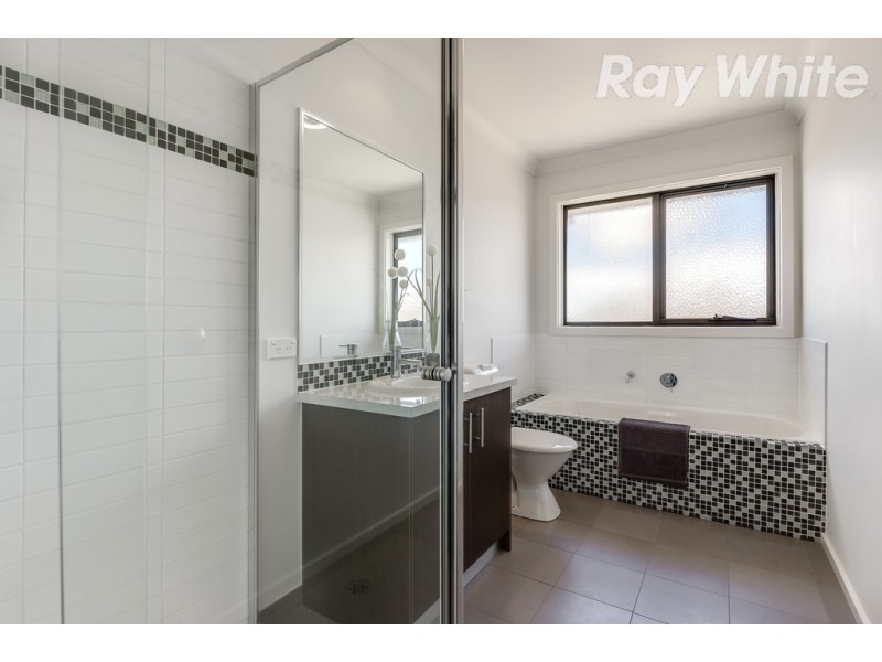 8 Shine Walk, Epping VIC 3076