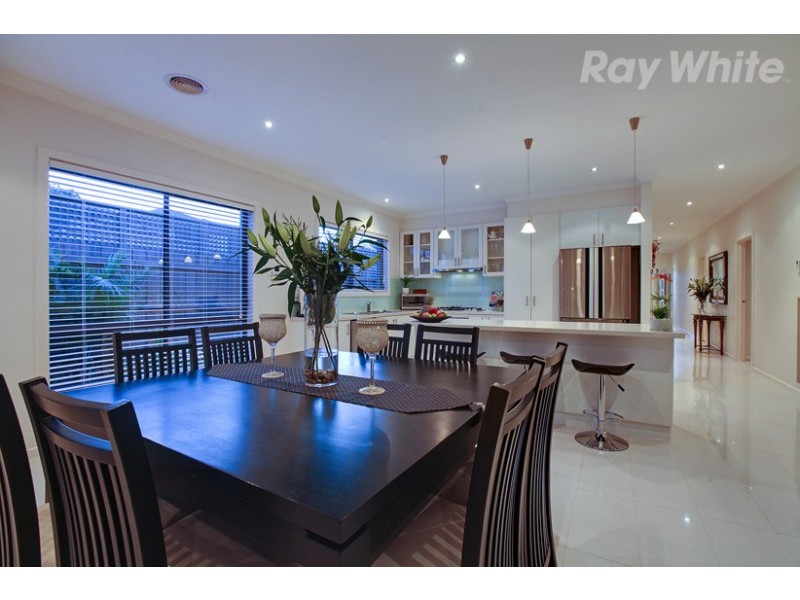 52 Grange Drive, South Morang VIC 3752