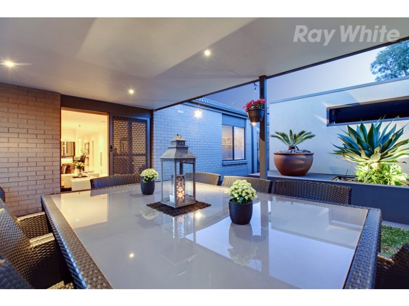 52 Grange Drive, South Morang VIC 3752