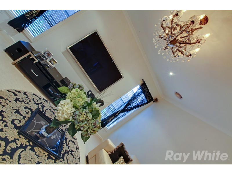 52 Grange Drive, South Morang VIC 3752