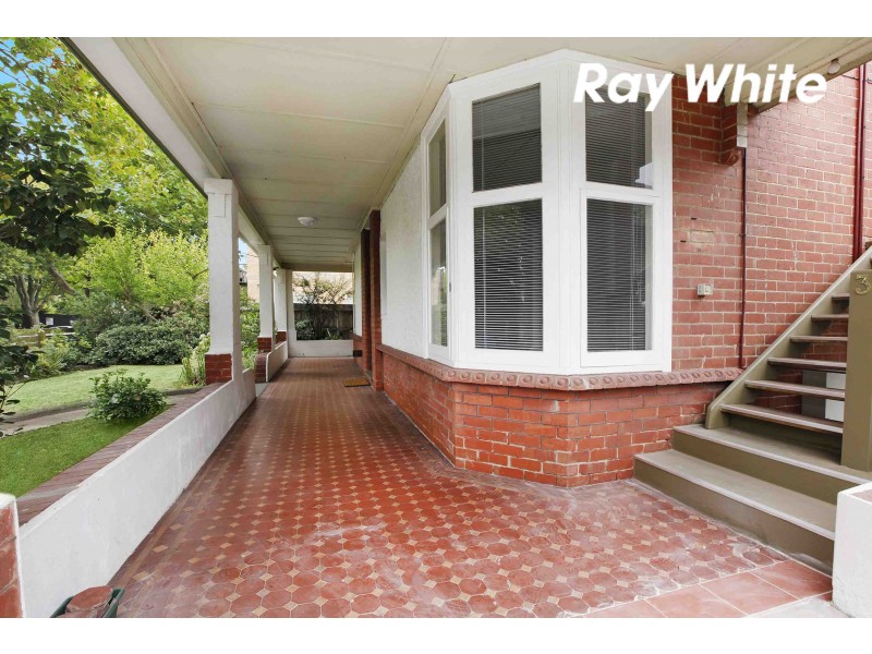 24 Beach Avenue, Elwood VIC 3184