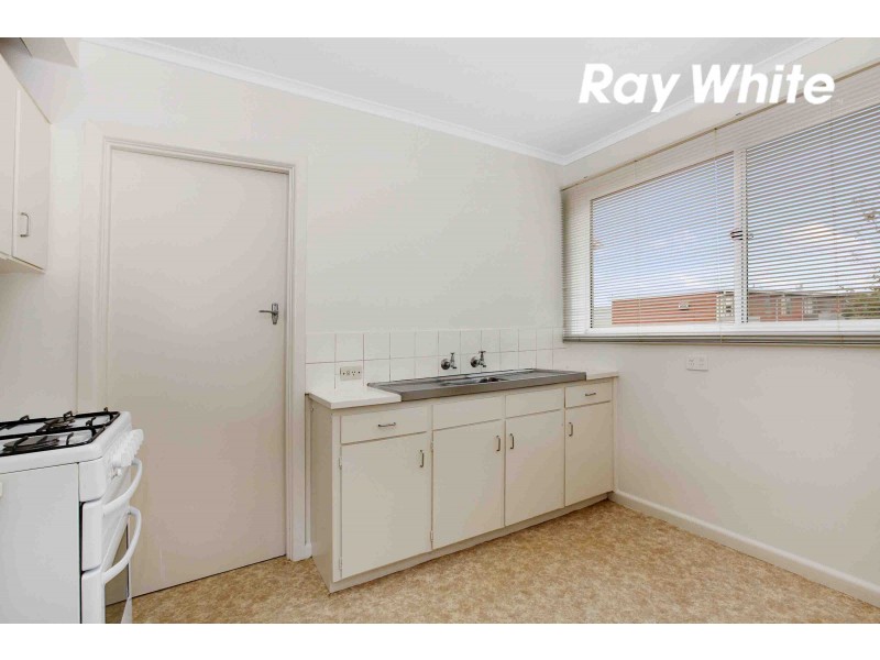 24 Beach Avenue, Elwood VIC 3184