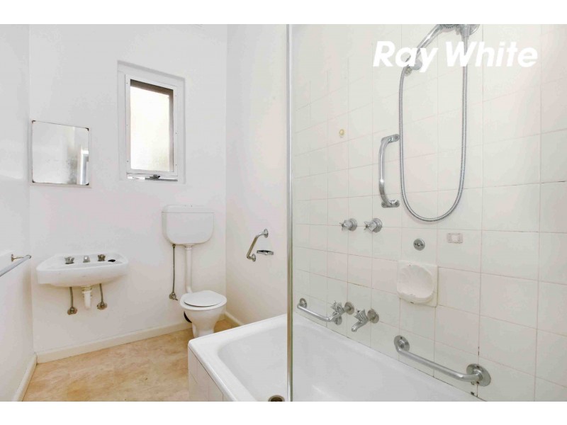 24 Beach Avenue, Elwood VIC 3184