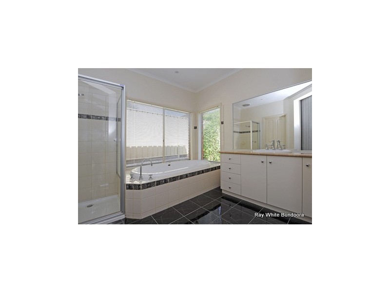 4 Ancona Drive, Mill Park VIC 3082
