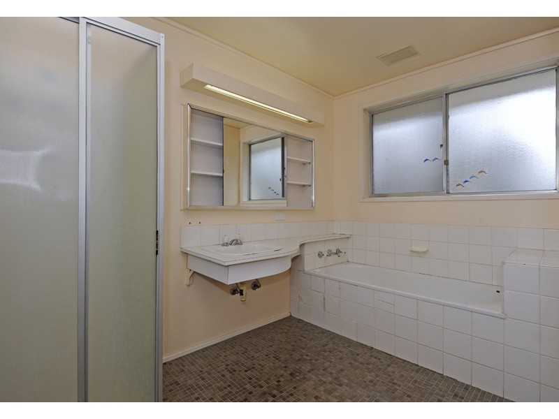 72 Bendoran Crescent, Bundoora VIC 3083