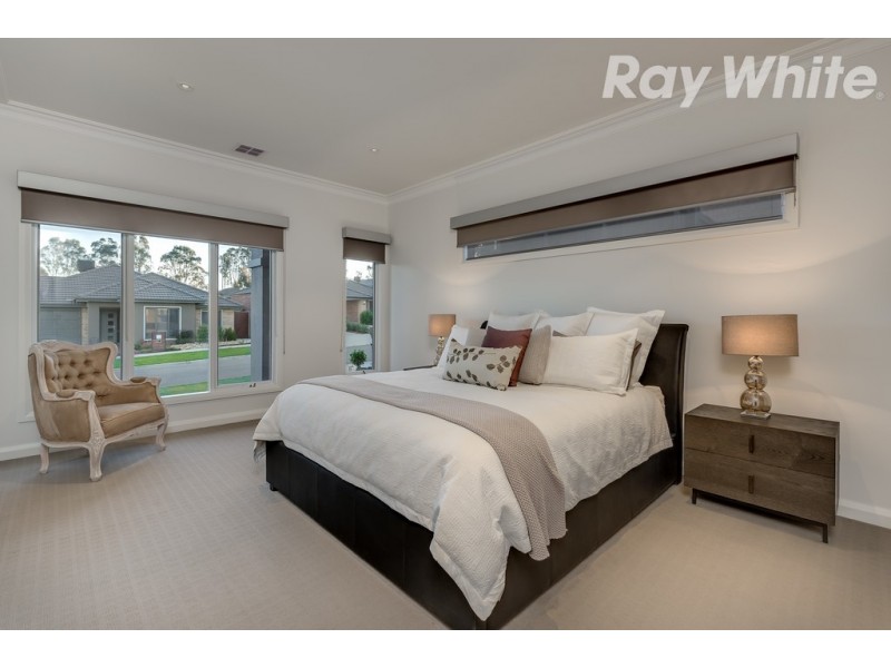 31 Cairn Drive, South Morang VIC 3752