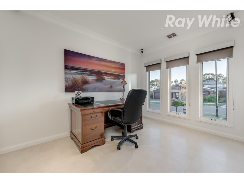 31 Cairn Drive, South Morang VIC 3752