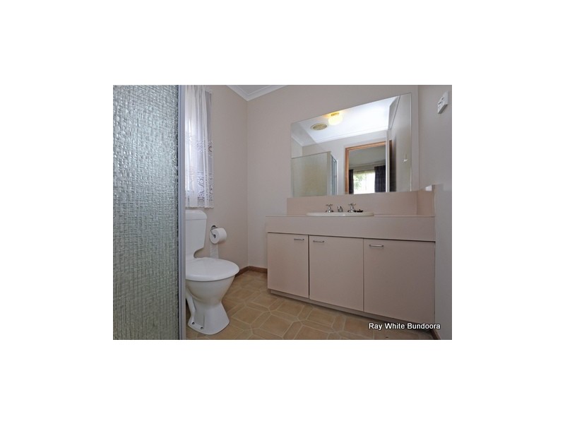 18 Sieben Close, Mill Park VIC 3082