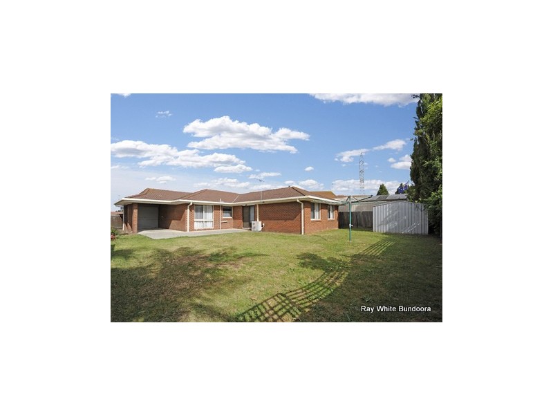 18 Sieben Close, Mill Park VIC 3082