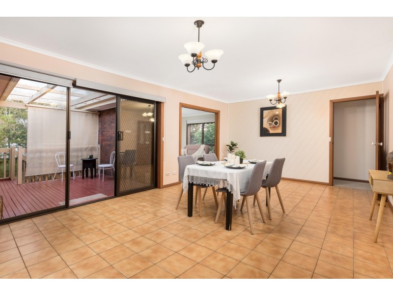 23 Edmund Rice Parade, Watsonia North VIC 3087