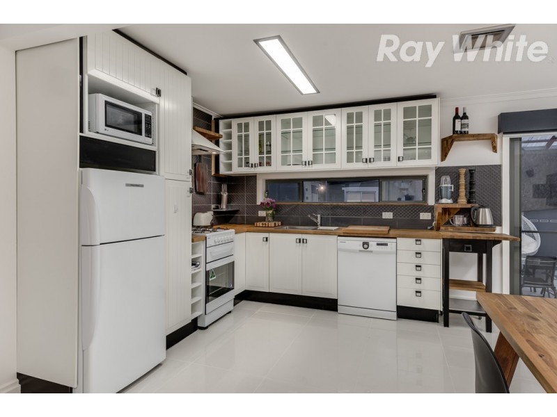 22 Eagle Avenue, Kingsbury VIC 3083