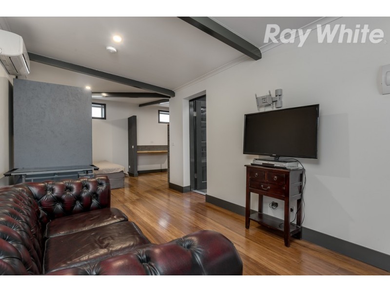 22 Eagle Avenue, Kingsbury VIC 3083