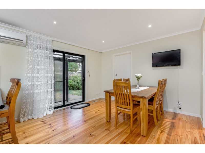 11 Gaze Court, Mill Park VIC 3082