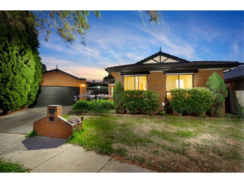 11 Gaze Court, Mill Park VIC 3082