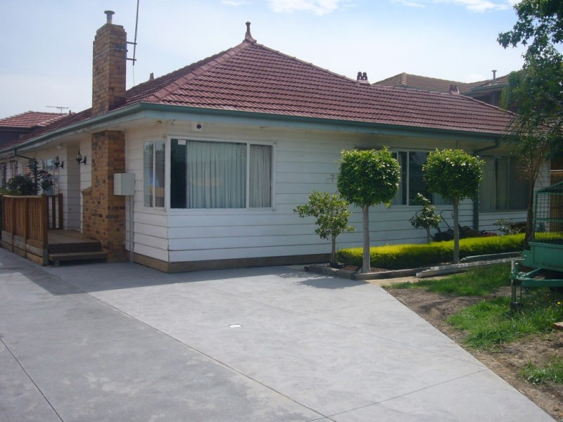 1/7 Bradshaw Street, Kingsbury VIC 3083