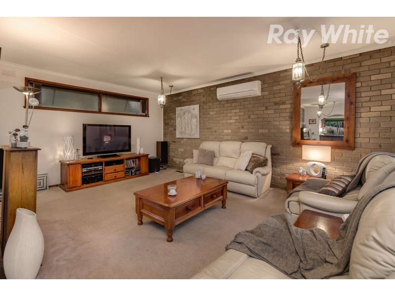 19 Michelle Avenue, Watsonia North VIC 3087