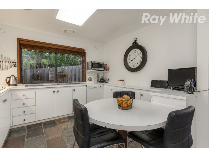 19 Michelle Avenue, Watsonia North VIC 3087