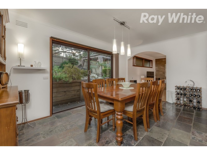 19 Michelle Avenue, Watsonia North VIC 3087