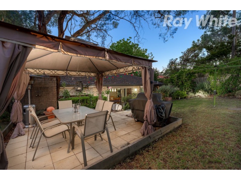 19 Michelle Avenue, Watsonia North VIC 3087