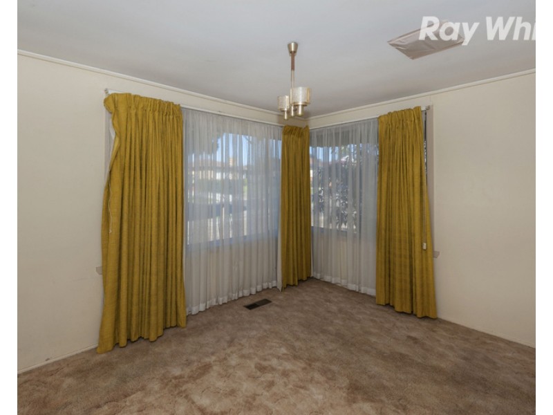 17 Lee Anne Crescent, Bundoora VIC 3083